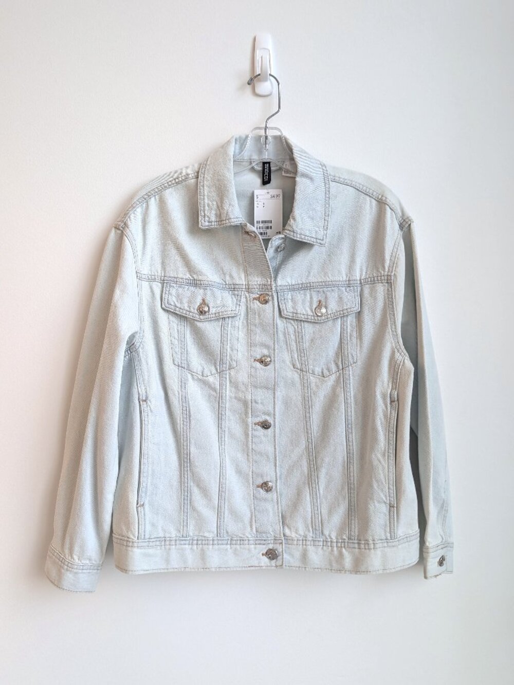 NWT H&M DIVIDED Light Wash Denim Trucker Jacket | Small